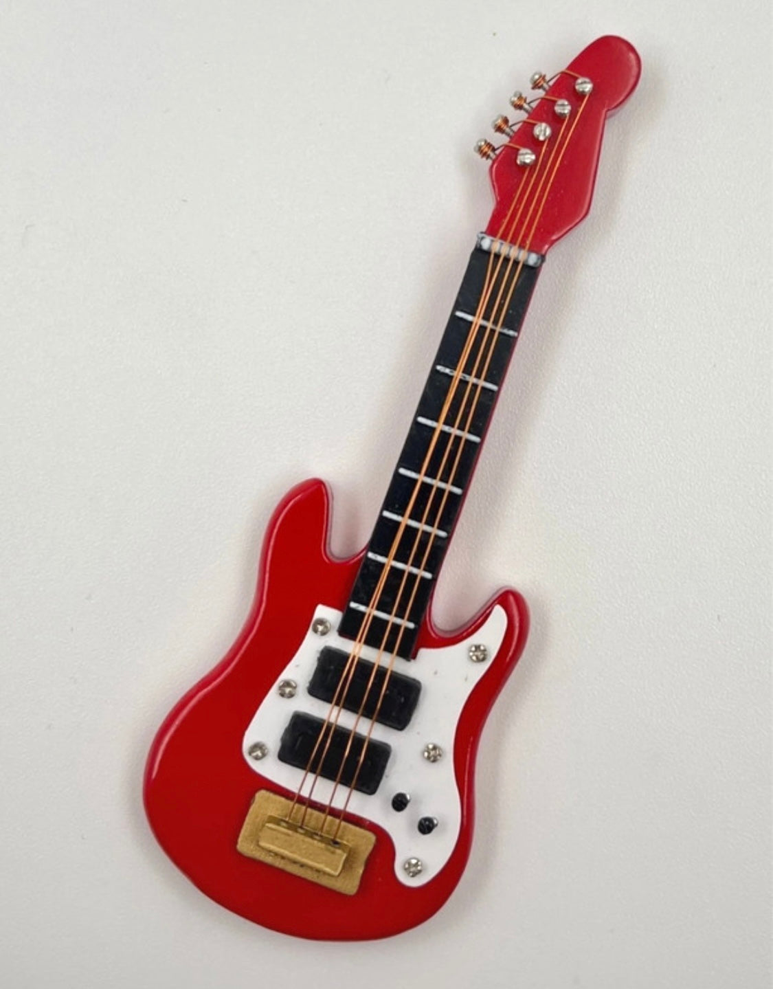 Miniature Electric Bass Guitar – Retro Decorative Model – 9 cm