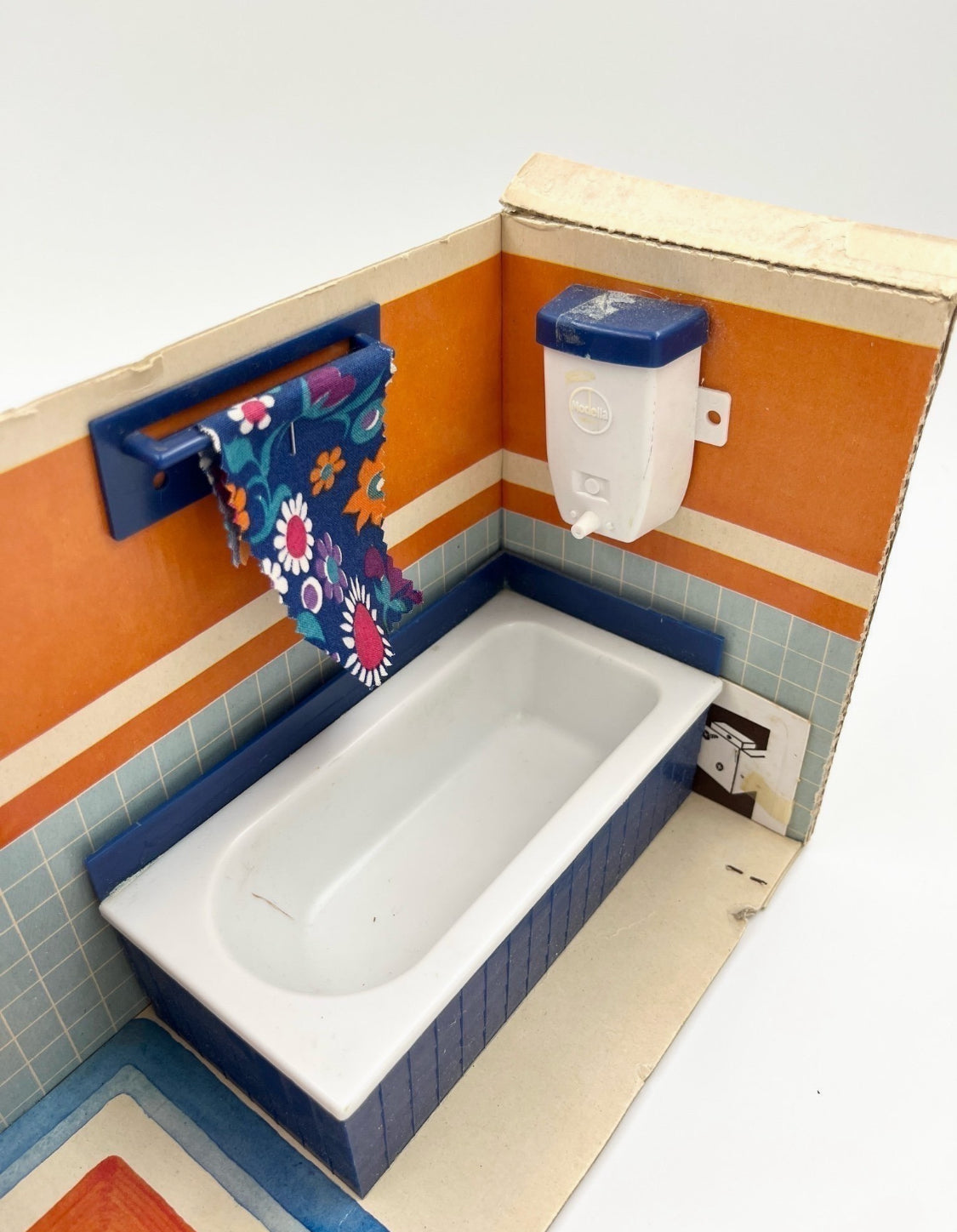 Vintage Modella Dollhouse Bathroom Furniture Set Ref. 463/41106