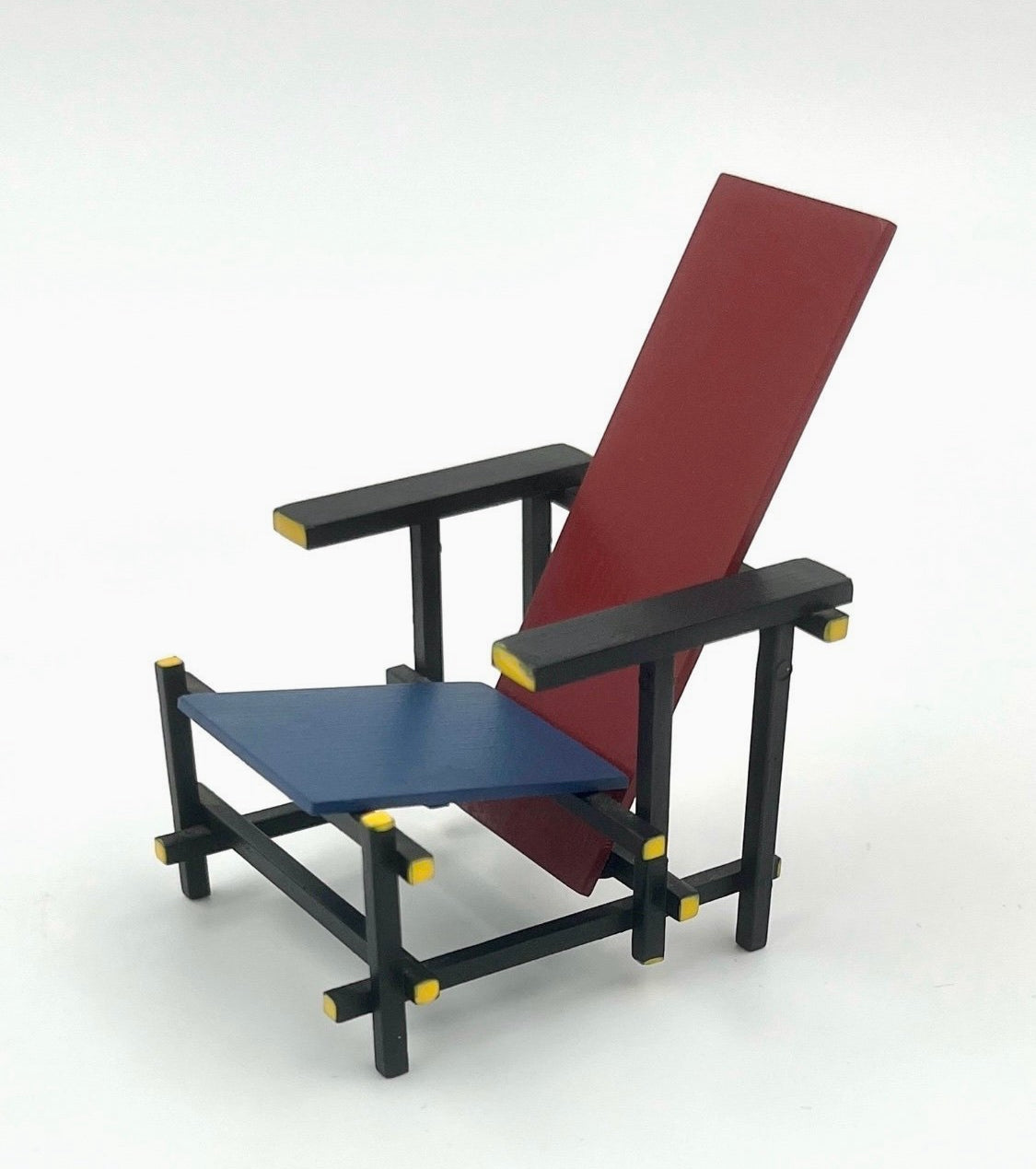 Miniatures Collection Red and Blue Chair Miniature Gerrit Rietveld 1917