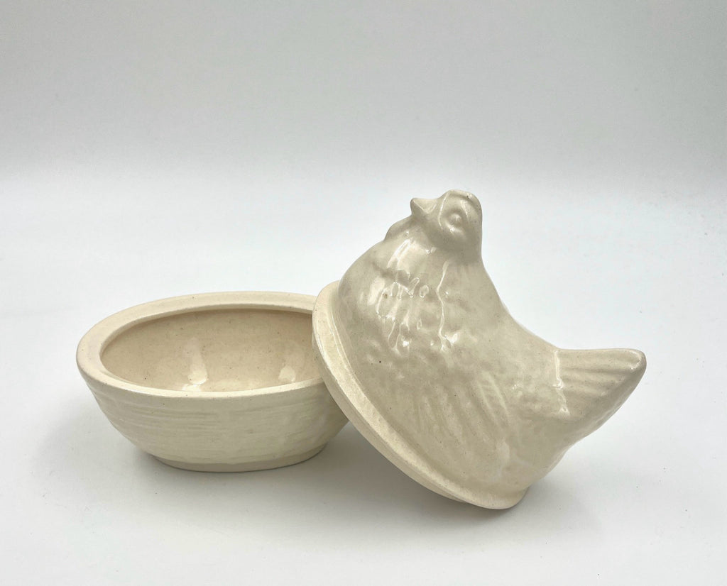 Ceramic Easter Hen Candy Dish / Egg Hen – 1960s–1970s