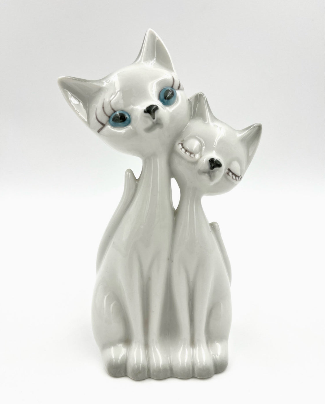 Vintage Porcelain Cats Figurine – Ceramic Cat Sculpture Retro Décor