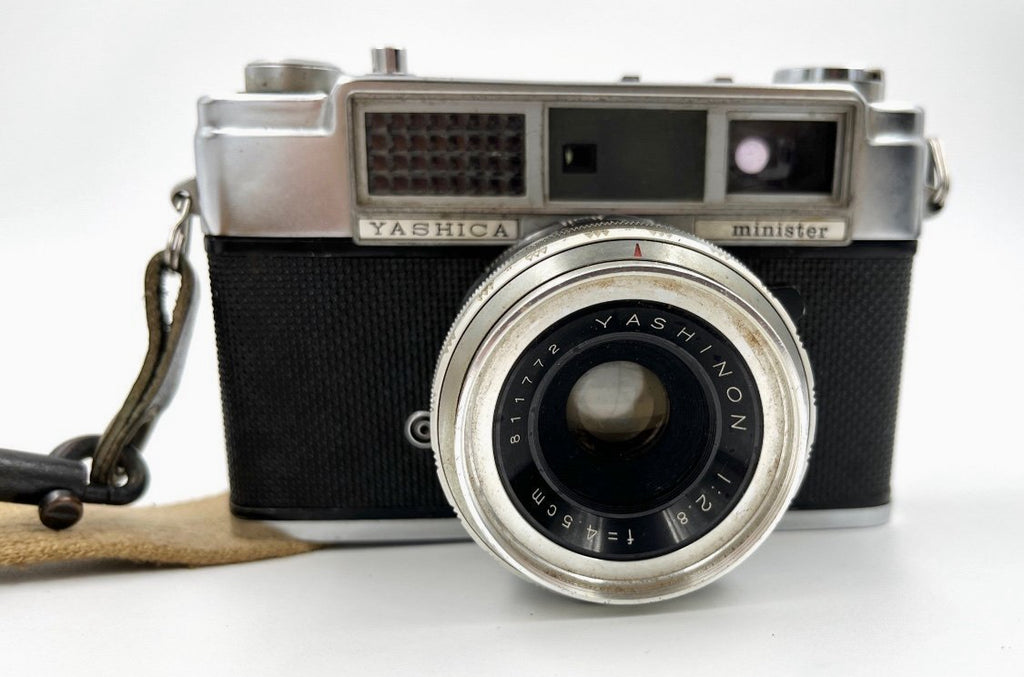 Vintage Yashica Minister 35mm Rangefinder Camera with Case – 1960s