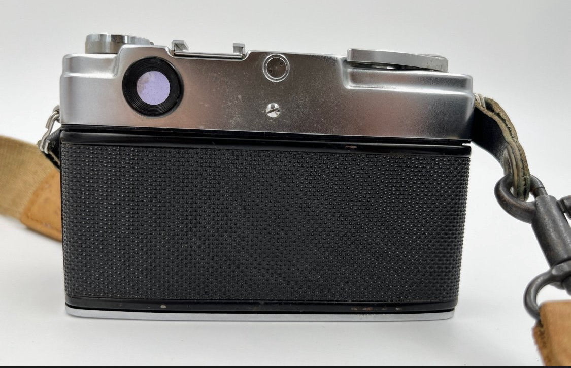 Vintage Yashica Minister 35mm Rangefinder Camera with Case – 1960s