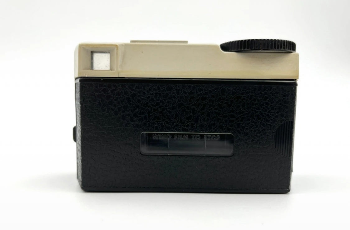 Kodak Instamatic 25 Camera 43mm f/11 Lens England 1966–1972