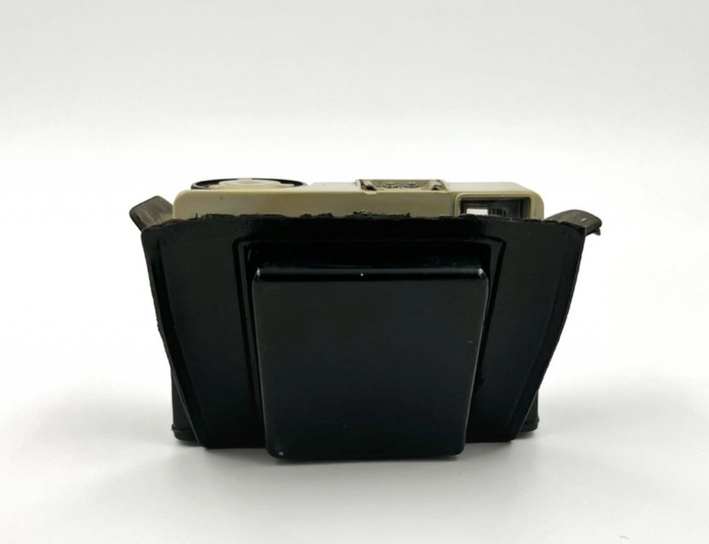 Kodak Instamatic 25 Camera 43mm f/11 Lens England 1966–1972