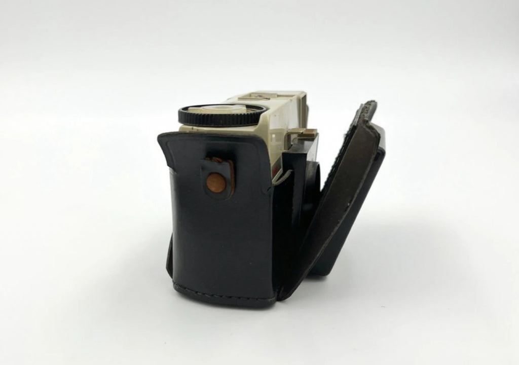 Kodak Instamatic 25 Camera 43mm f/11 Lens England 1966–1972