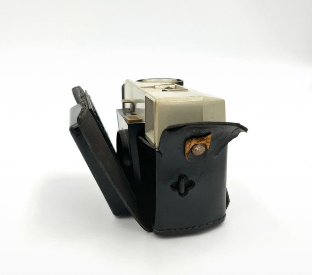 Kodak Instamatic 25 Camera 43mm f/11 Lens England 1966–1972